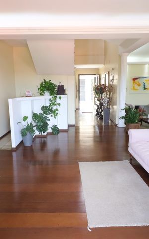 Casa à venda com 424m², 3 quartos e 4 vagasSala