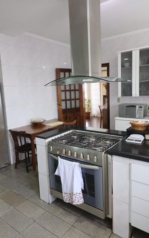 Casa à venda com 424m², 3 quartos e 4 vagasCozinha