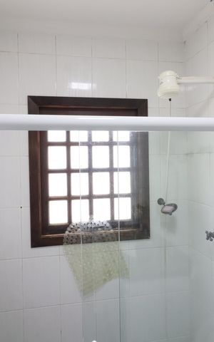 Casa à venda com 424m², 3 quartos e 4 vagasBanheiro 2