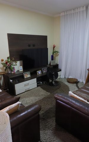 Casa à venda com 424m², 3 quartos e 4 vagasSala de TV