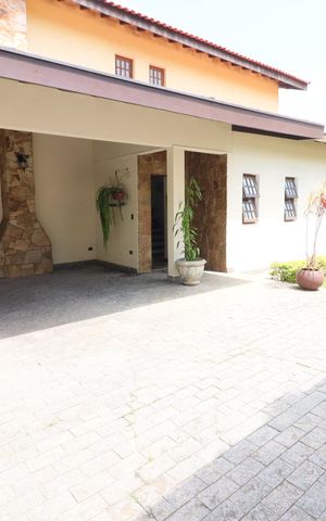 Casa à venda com 424m², 3 quartos e 4 vagasGaragem