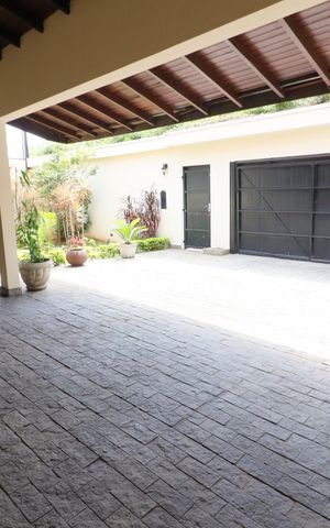 Casa à venda com 424m², 3 quartos e 4 vagasGaragem
