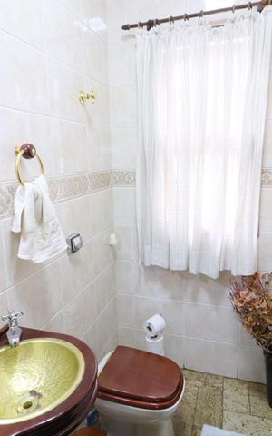 Casa à venda com 424m², 3 quartos e 4 vagasLavabo