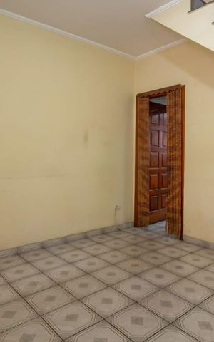 Casa à venda com 235m², 3 quartos e 1 vagaSala