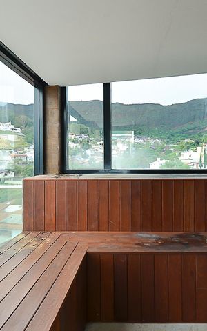 Casa à venda com 630m², 4 quartos e 5 vagas Casa à venda com 630m², 4 quartos e 5 vagasSauna