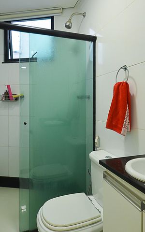 Casa à venda com 630m², 4 quartos e 5 vagas Casa à venda com 630m², 4 quartos e 5 vagasBanheiro de serviço