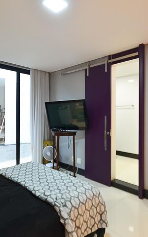 Casa à venda com 630m², 4 quartos e 5 vagas Casa à venda com 630m², 4 quartos e 5 vagasSuíte 2