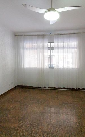 Casa à venda com 188m², 4 quartos e 2 vagasSala