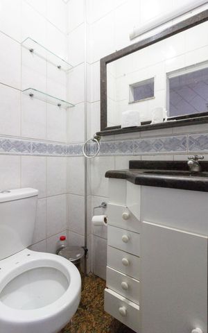 Casa à venda com 188m², 4 quartos e 2 vagasLavabo