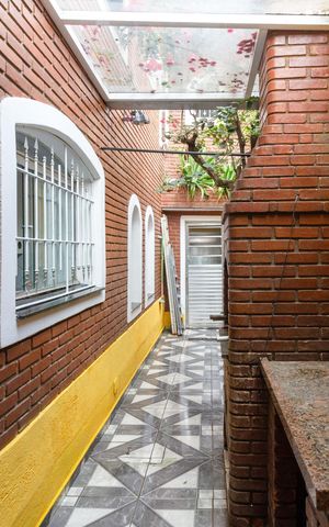 Casa à venda com 188m², 4 quartos e 2 vagasÁrea gourmet e de serviço