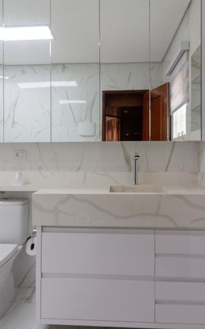 Casa à venda com 188m², 4 quartos e 2 vagasBanheiro da Suíte