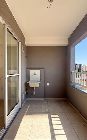 Apartamento à venda com 35m², 2 quartos e sem vaga Apartamento à venda com 35m², 2 quartos e sem vagaVaranda e Área de serviço
