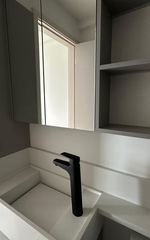 Apartamento à venda com 188m², 2 quartos e 3 vagas Apartamento à venda com 188m², 2 quartos e 3 vagasBanheiro