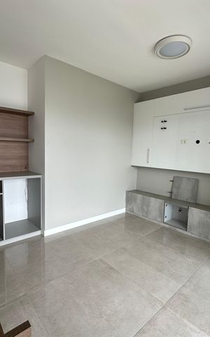 Apartamento à venda com 188m², 2 quartos e 3 vagas Apartamento à venda com 188m², 2 quartos e 3 vagasSala de TV