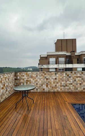Apartamento à venda com 188m², 2 quartos e 3 vagas Apartamento à venda com 188m², 2 quartos e 3 vagasPiscina