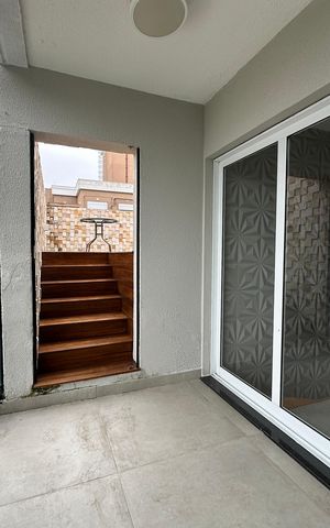 Apartamento à venda com 188m², 2 quartos e 3 vagas Apartamento à venda com 188m², 2 quartos e 3 vagasVaranda