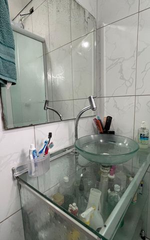 Casa à venda com 130m², 4 quartos e 1 vaga Casa à venda com 130m², 4 quartos e 1 vagaBanheiro