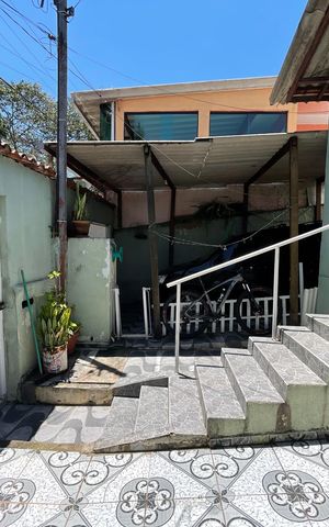 Casa à venda com 130m², 4 quartos e 1 vaga Casa à venda com 130m², 4 quartos e 1 vagaQuintal