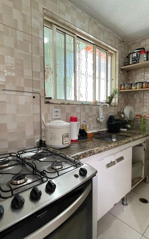 Casa à venda com 130m², 4 quartos e 1 vaga Casa à venda com 130m², 4 quartos e 1 vagaCozinha