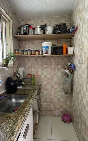 Casa à venda com 250m², 4 quartos e 4 vagas Casa à venda com 250m², 4 quartos e 4 vagasCozinha