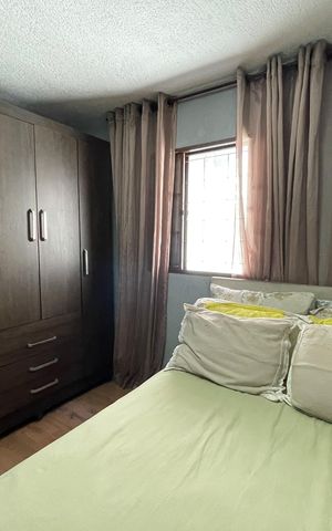 Casa à venda com 250m², 4 quartos e 4 vagas Casa à venda com 250m², 4 quartos e 4 vagasQuarto 3