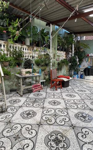 Casa à venda com 250m², 4 quartos e 4 vagas Casa à venda com 250m², 4 quartos e 4 vagasQuintal