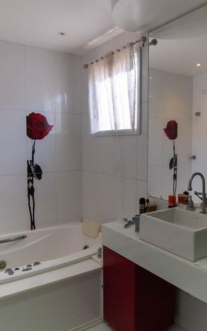 Casa de condomínio à venda com 140m², 3 quartos e 1 vaga