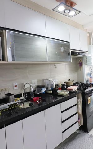 Apartamento à venda com 59m², 2 quartos e 2 vagasCozinha e Área de Serviço