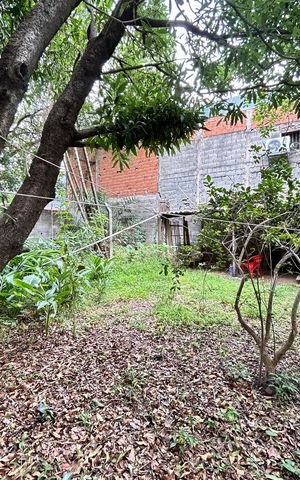 Casa à venda com 200m², 3 quartos e 5 vagas Casa à venda com 200m², 3 quartos e 5 vagasQuintal