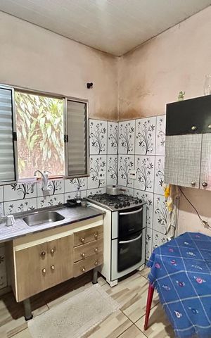 Casa à venda com 200m², 3 quartos e 5 vagas Casa à venda com 200m², 3 quartos e 5 vagasCozinha