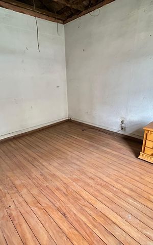 Casa à venda com 200m², 3 quartos e 5 vagas Casa à venda com 200m², 3 quartos e 5 vagasQuarto 2