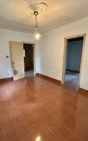 Casa à venda com 200m², 3 quartos e 5 vagas Casa à venda com 200m², 3 quartos e 5 vagasSala