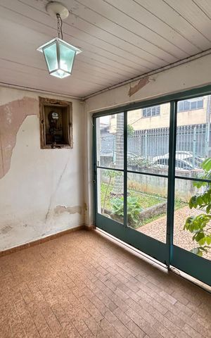 Casa à venda com 200m², 3 quartos e 5 vagas Casa à venda com 200m², 3 quartos e 5 vagasVaranda da Sala
