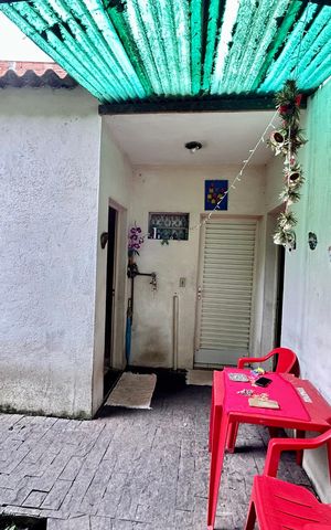 Casa à venda com 200m², 3 quartos e 5 vagas Casa à venda com 200m², 3 quartos e 5 vagasÁrea