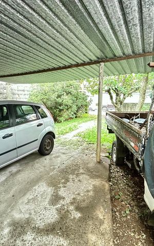 Casa à venda com 200m², 3 quartos e 5 vagas Casa à venda com 200m², 3 quartos e 5 vagasGaragem