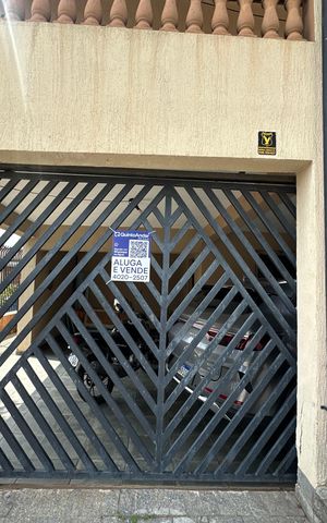 Casa à venda com 125m², 4 quartos e 2 vagasFachada