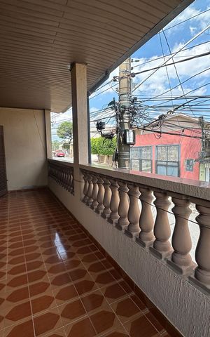Casa à venda com 125m², 4 quartos e 2 vagasVaranda
