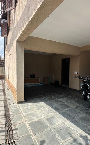 Casa à venda com 125m², 4 quartos e 2 vagasGaragem