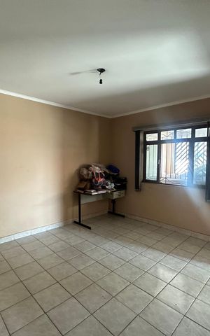 Casa à venda com 125m², 4 quartos e 2 vagasSala