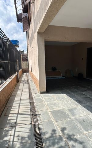 Casa à venda com 125m², 4 quartos e 2 vagasGaragem