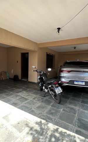 Casa à venda com 125m², 4 quartos e 2 vagasGaragem