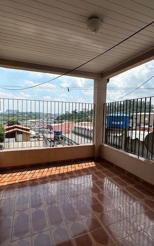 Casa à venda com 125m², 4 quartos e 2 vagasVaranda