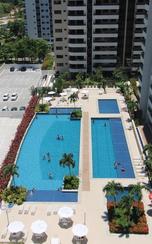 Apartamento à venda com 126m², 4 quartos e 2 vagasSala - Varanda