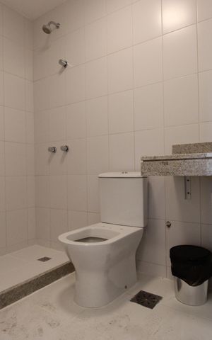 Apartamento à venda com 126m², 4 quartos e 2 vagasBanheiro social