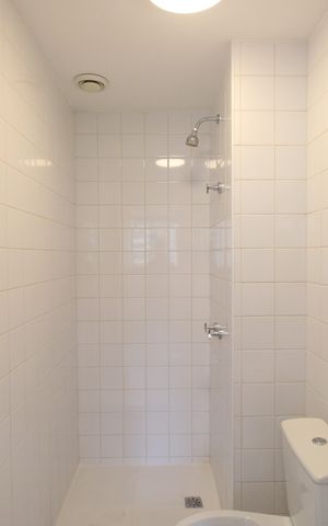 Apartamento à venda com 126m², 4 quartos e 2 vagasBanheiro da suíte 1