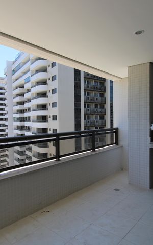 Apartamento à venda com 126m², 4 quartos e 2 vagasSala - Varanda