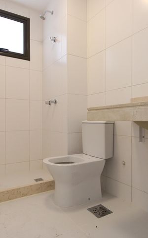 Apartamento à venda com 126m², 4 quartos e 2 vagasBanheiro da suíte 2