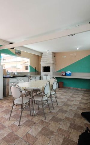 Casa à venda com 150m², 3 quartos e 7 vagasVaranda gourmet
