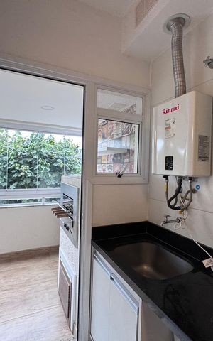Apartamento à venda com 92m², 3 quartos e 2 vagas Apartamento à venda com 92m², 3 quartos e 2 vagasCozinha e Área de Serviço