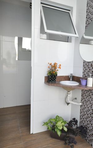 Casa à venda com 300m², 3 quartos e 5 vagasBanheiro de serviço